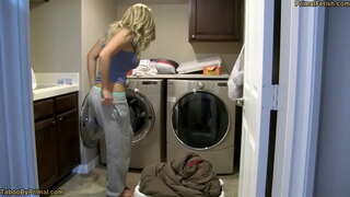 מיין סטעפּמאָם וועט ניט דערציילן מיין סטעפּדאַד מיר רע פאַקינג