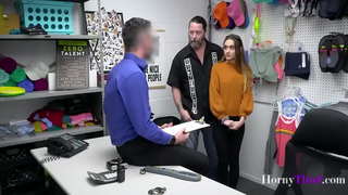 Policano Kaj Paŝo - Patro turnan Kaj Amateur teen Filino