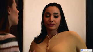 Tettona e pelosa lesbica e il suo compagno di stanza di sesso