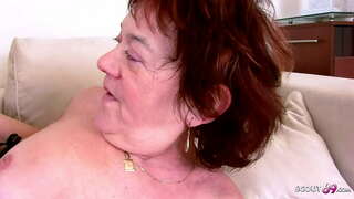 EXTREM เก่าของผมสีแดงเป็นผู้ใหญ่จับสำเร็จความใคร่ให้กับล่อลวงและเซ็กส์โดยหนุ่มคน