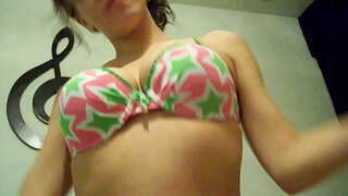 Throwback Thursday, Juna Ashley Fucks Koramiko Portanta Kaŭĉuko Sur Unua Dato