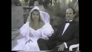 Fransk jente blir knullet mens iført en hvit brudekjole