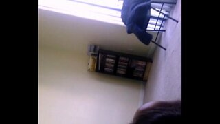 צעל טעלעפאָנירן קאָפּ נאָך אַרבעט