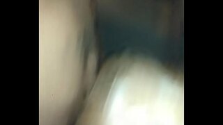 TIANICA RAE UNTERWIRFT TITFUCKING SAUGEN UND DOGGYSTYLE