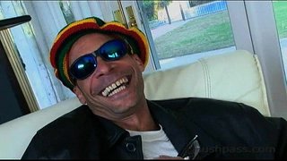 Megan Monroe efumana wakhe umfazi pussy pounded!