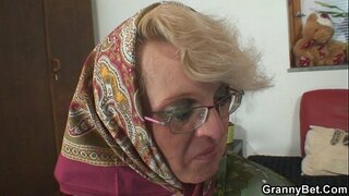 Piace a lei un giovane straniero