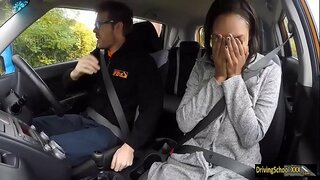 ���ಂದು ಬಣ್ಣದ ಸುಂದರಿ ಬೆಡಗಿ Sade Rose ಬಾಯಿಯಿಂದ ಜುಂಬು ಬೋಧಕ