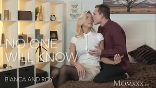 Шумпотыса начальница офисный блондинкаос, пиосмуртъёсын воштоно шуыса офисэз дж.