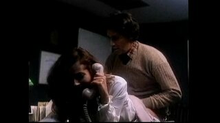 Veronica anapata panties yake vunjwa chini na moto anal katika ofisi