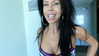 Tabitha Stevens ফিরে ব্যবসা! '18.01.24.