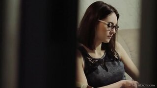 ���ीना एम मा जासूसी Sade मेर