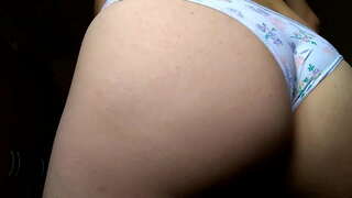 ���਼ੁਸ਼ੀ ਦੇ ਇੱਕ cd ਵਿਚ ਸਰਗਰਮ ਹੈ, ਉਸ ਨੂੰ panties