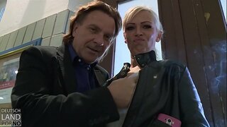 Van Schmit kai, e paparazzi di e bestianan .....