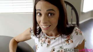 Наконец-то он позволяет трахнуть себя моей учительнице