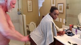 Chanel Skye Oral Amarillo De La Ducha En El Coño De Mierda Puto Culo Azotes Anal Juguetes