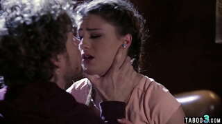 Detective ordine femmine per soddisfare lui per evitare il carcere