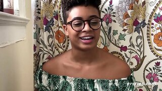 Эбони Хани То Чини Преко 2 Фаллоимитаторов