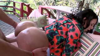 BANGBROS - مجموعة من الفتيات البيض مع فات الحمير بما في ذلك أوستن تايلور ، Anikka Albrite, اشلي حرائق وغيرها