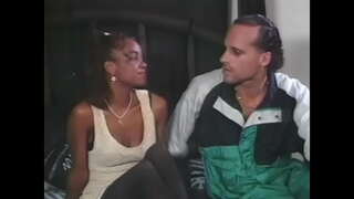 Чамин гичий хар оймс авдаг хатуу цагаан тахиа нохой учруулна