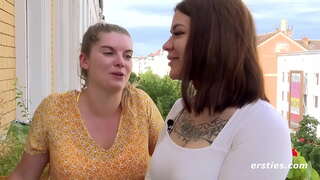 Naughty Amateur tomboy sa paghimo sa kini sa tibuok balay 